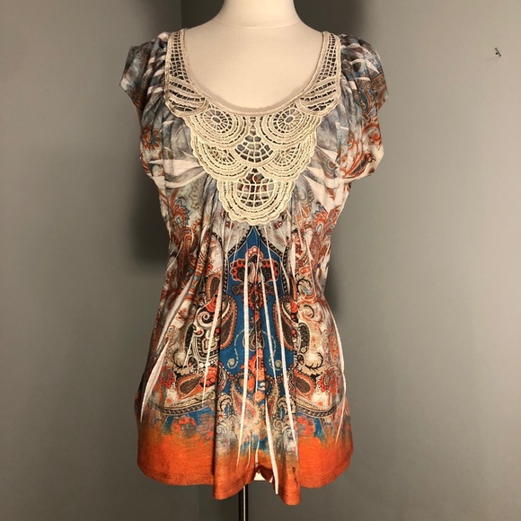 Live and Let Live Colorful Top - Picture 8 of 10